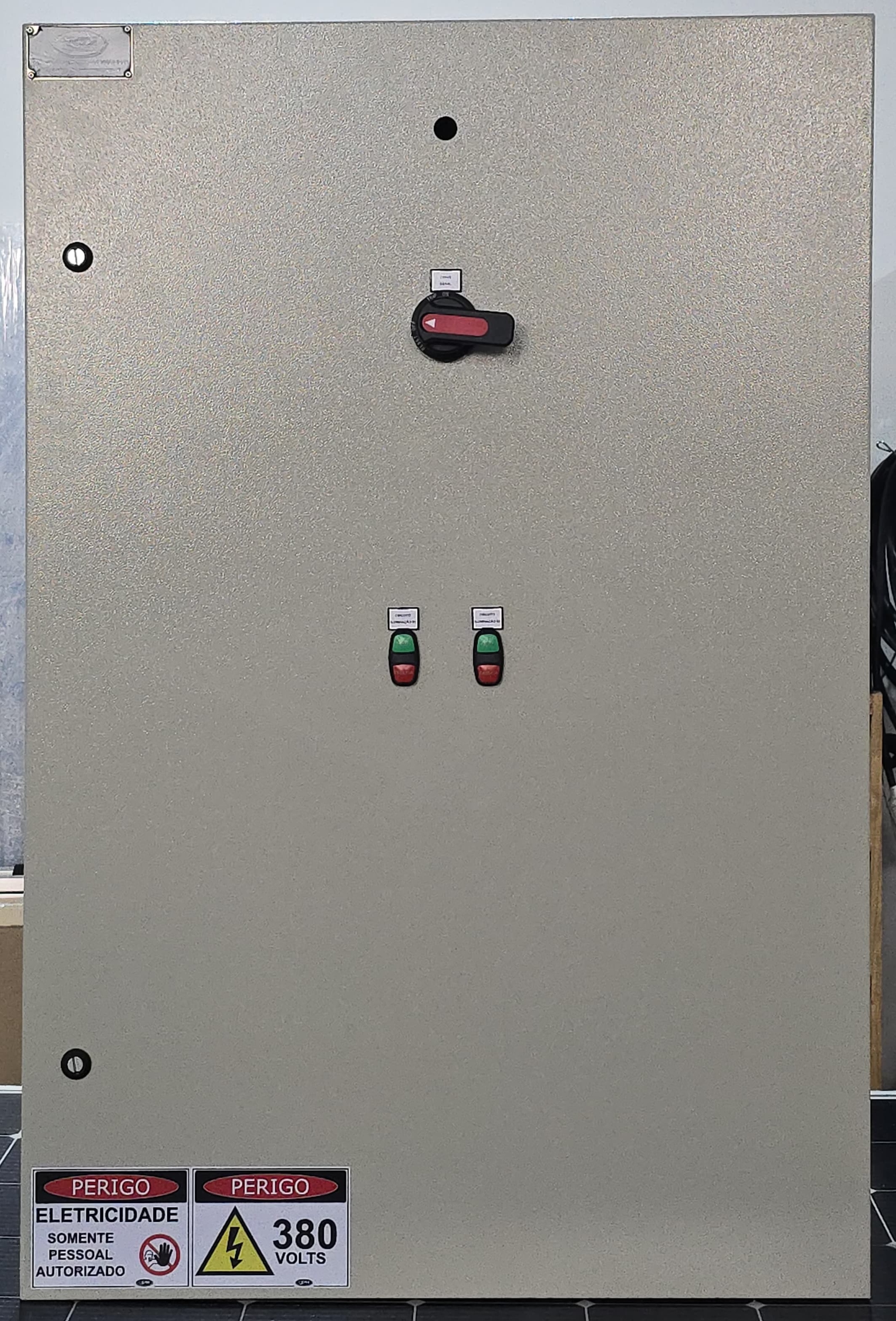 Quadro Geral de Baixa Tensão com Circuitos Auxiliares